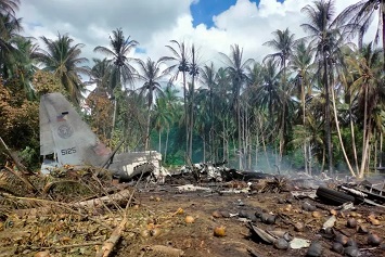 45 Tewas Saat Pesawat Yang Mengangkut Tentara Filipina Yang Akan Memerangi Abu Sayyaf Jatuh Terbakar